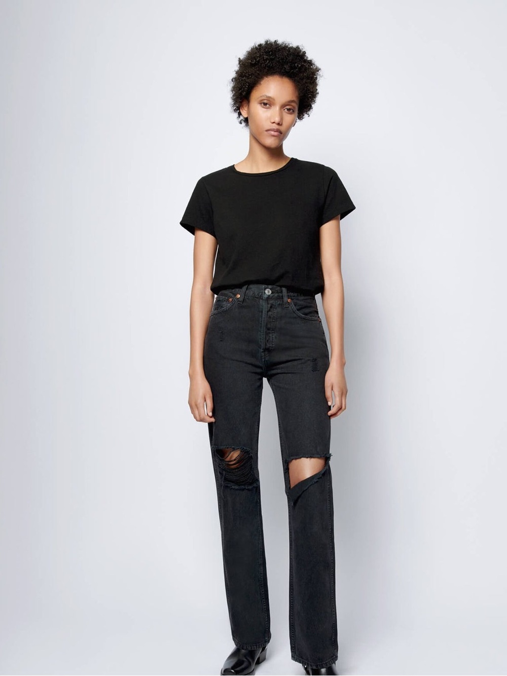Re/Done. High Rise Loose 90s Jeans. Worn in Black. Distressed. Size 25.